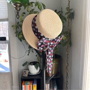 Disney Women's Straw Hat with “Minnie Mouse” Polka Dot Bow